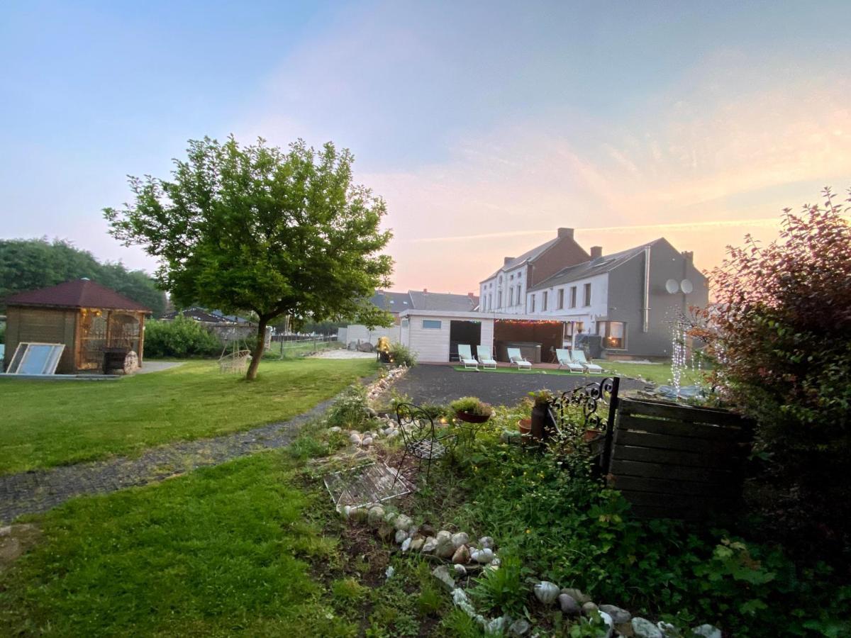 Le Chateau De Frankie Spas-Saunas Grand-Reng Esterno foto