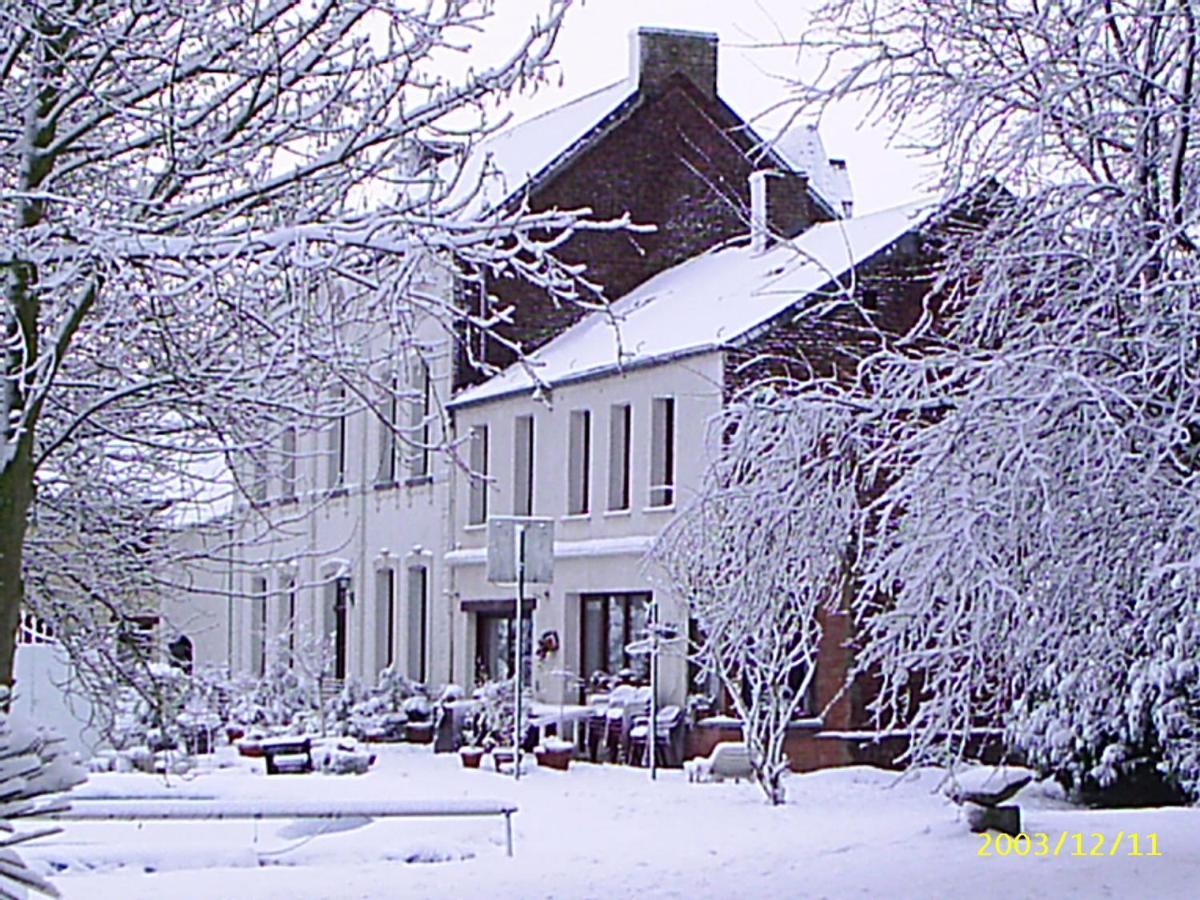Le Chateau De Frankie Spas-Saunas Grand-Reng Esterno foto