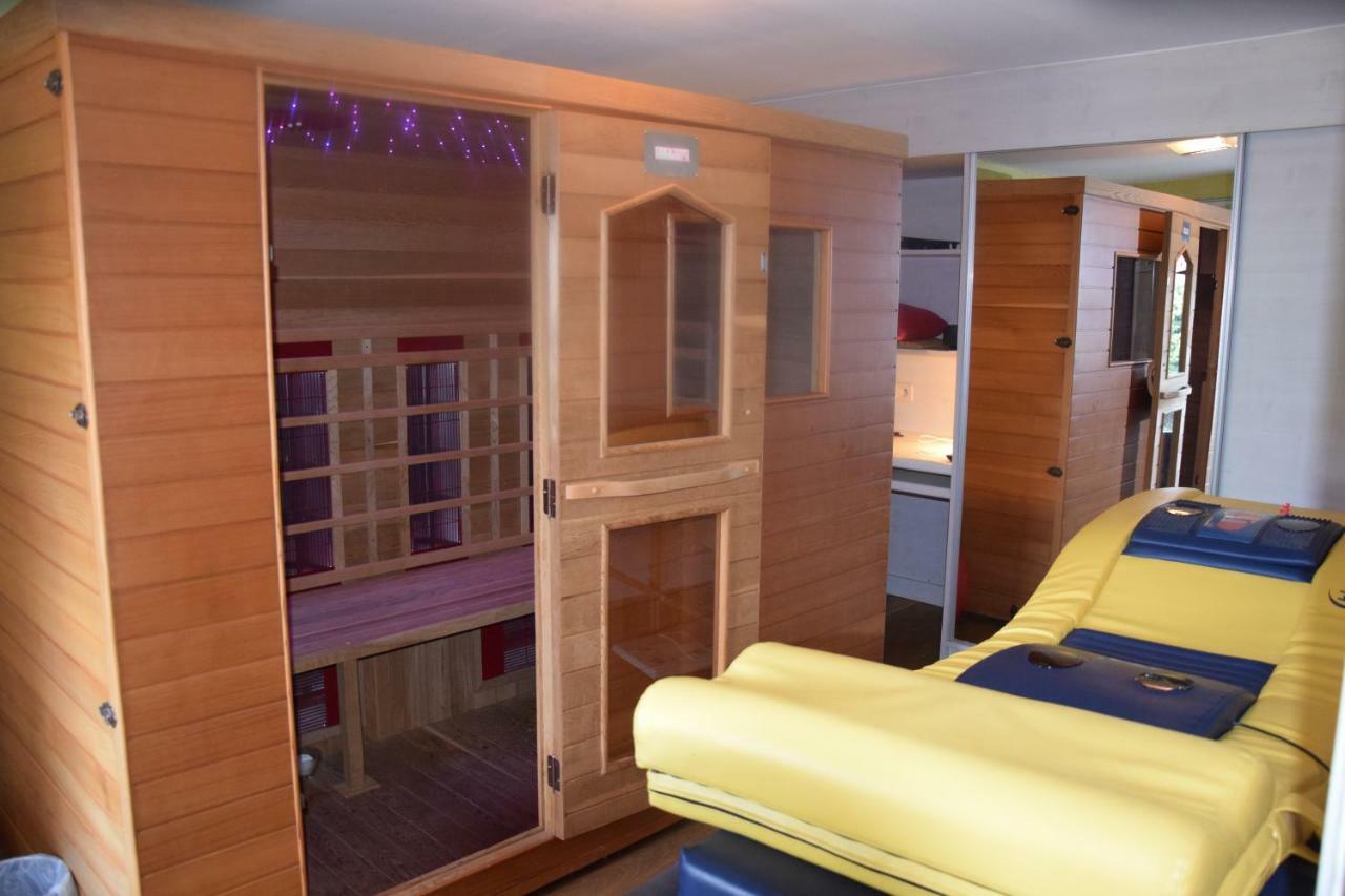 Le Chateau De Frankie Spas-Saunas Grand-Reng Esterno foto